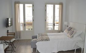 Modern Studio Flat Close To Plaza Merced